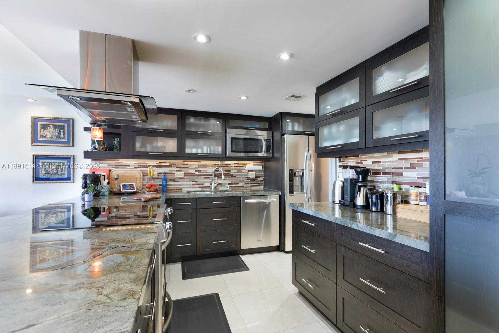 Small Image of 2977 MCFARLANE RD #PH2, Miami Number 12