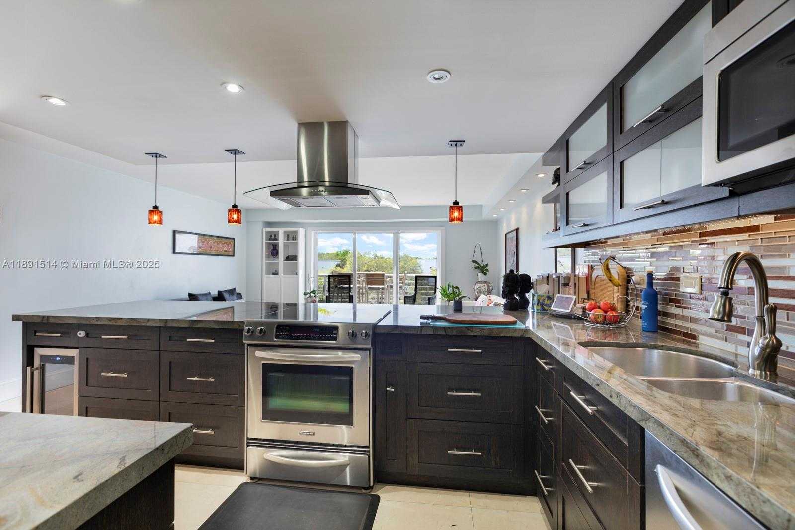 Small Image of 2977 MCFARLANE RD #PH2, Miami Number 14