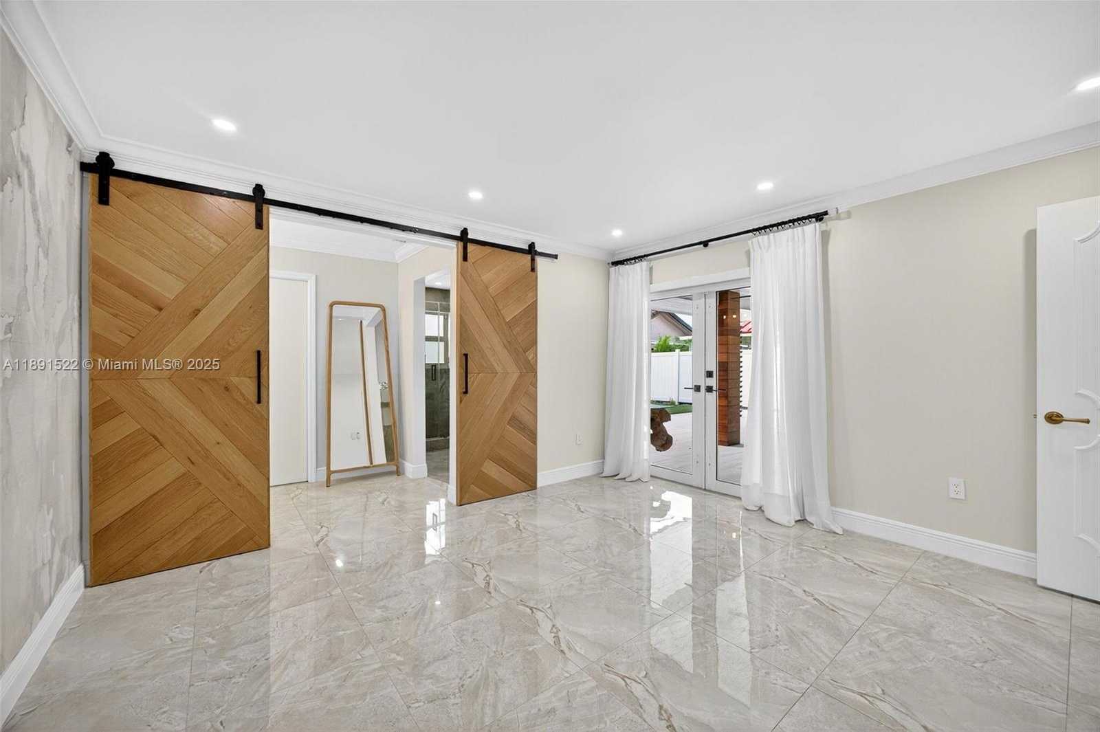 Small Image of 13280 SOUTH WEST 39TH TER, Miami Number 16