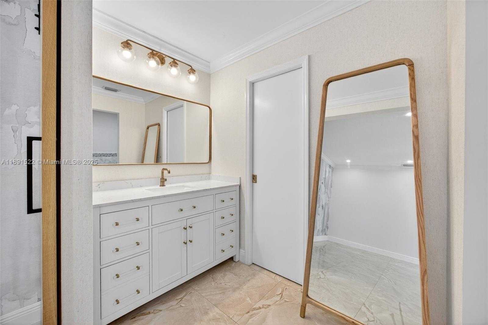 Small Image of 13280 SOUTH WEST 39TH TER, Miami Number 20