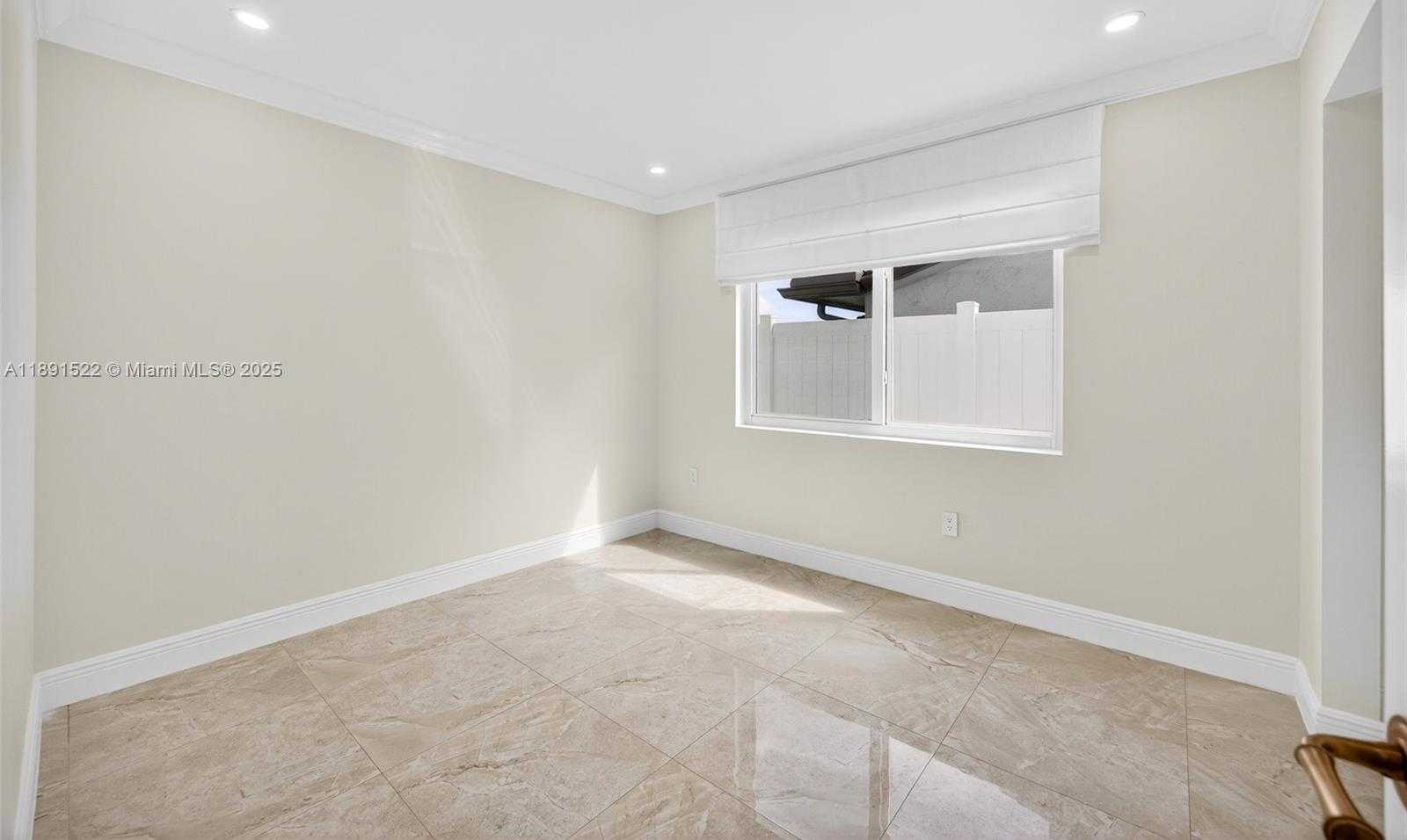 Small Image of 13280 SOUTH WEST 39TH TER, Miami Number 26