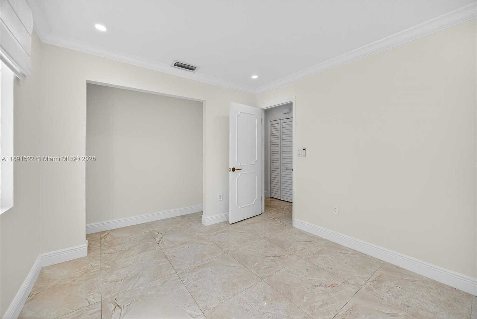 Small Image of 13280 SOUTH WEST 39TH TER, Miami Number 28