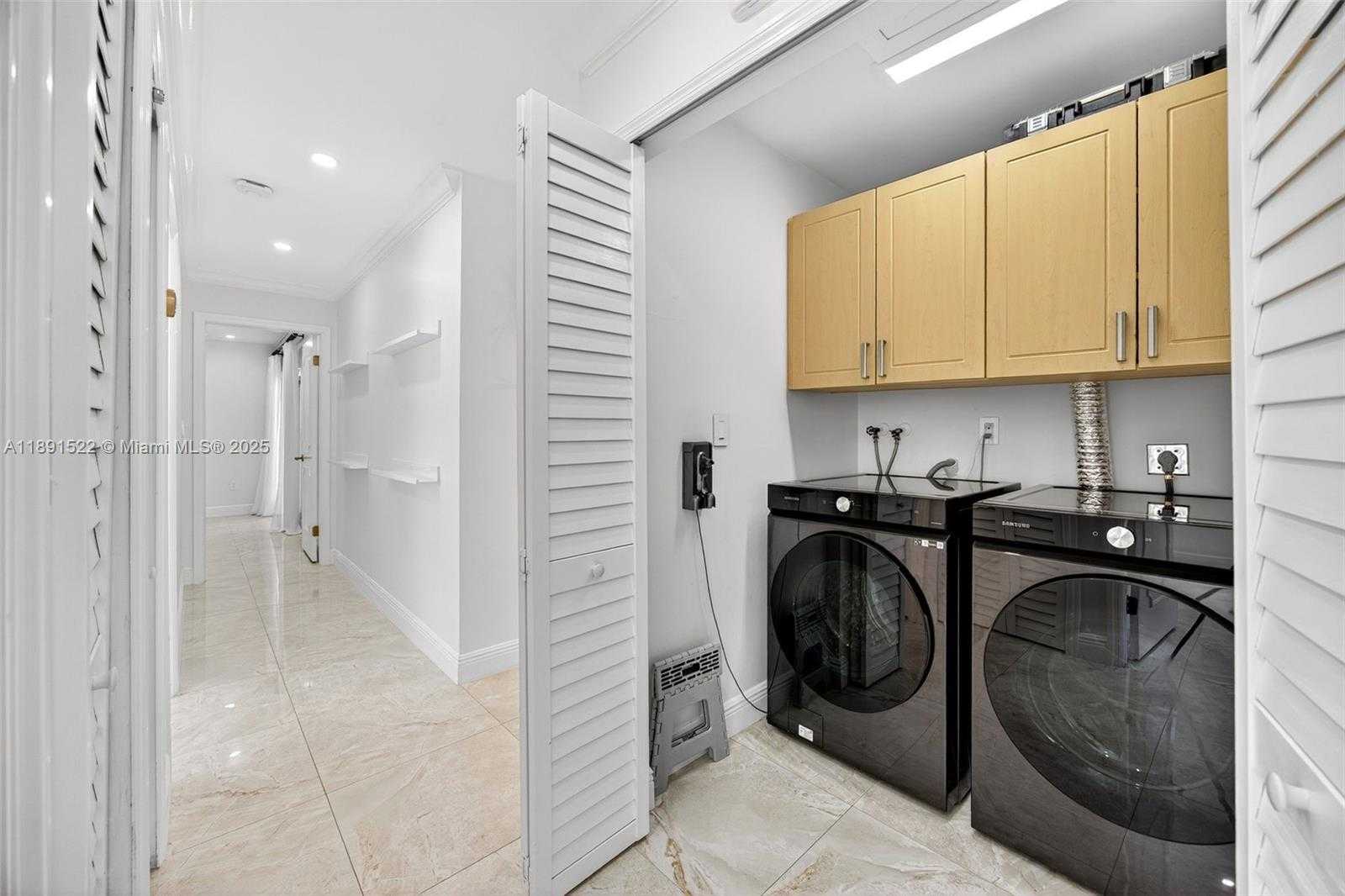 Small Image of 13280 SOUTH WEST 39TH TER, Miami Number 35