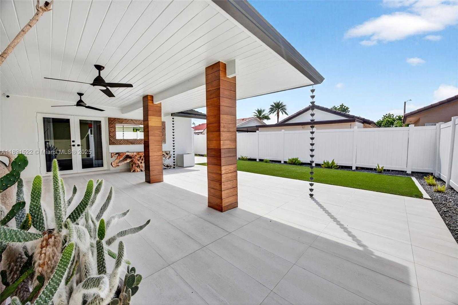Small Image of 13280 SOUTH WEST 39TH TER, Miami Number 38