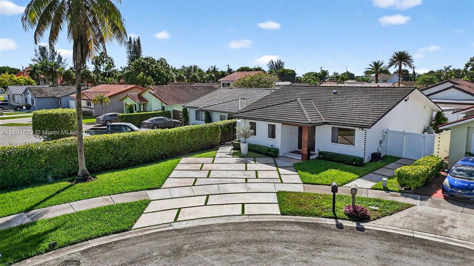 Small Image of 13280 SOUTH WEST 39TH TER, Miami Number 45