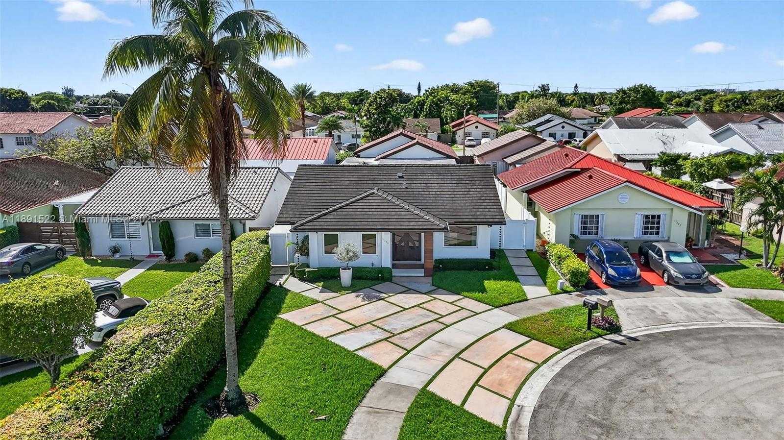 Small Image of 13280 SOUTH WEST 39TH TER, Miami Number 46