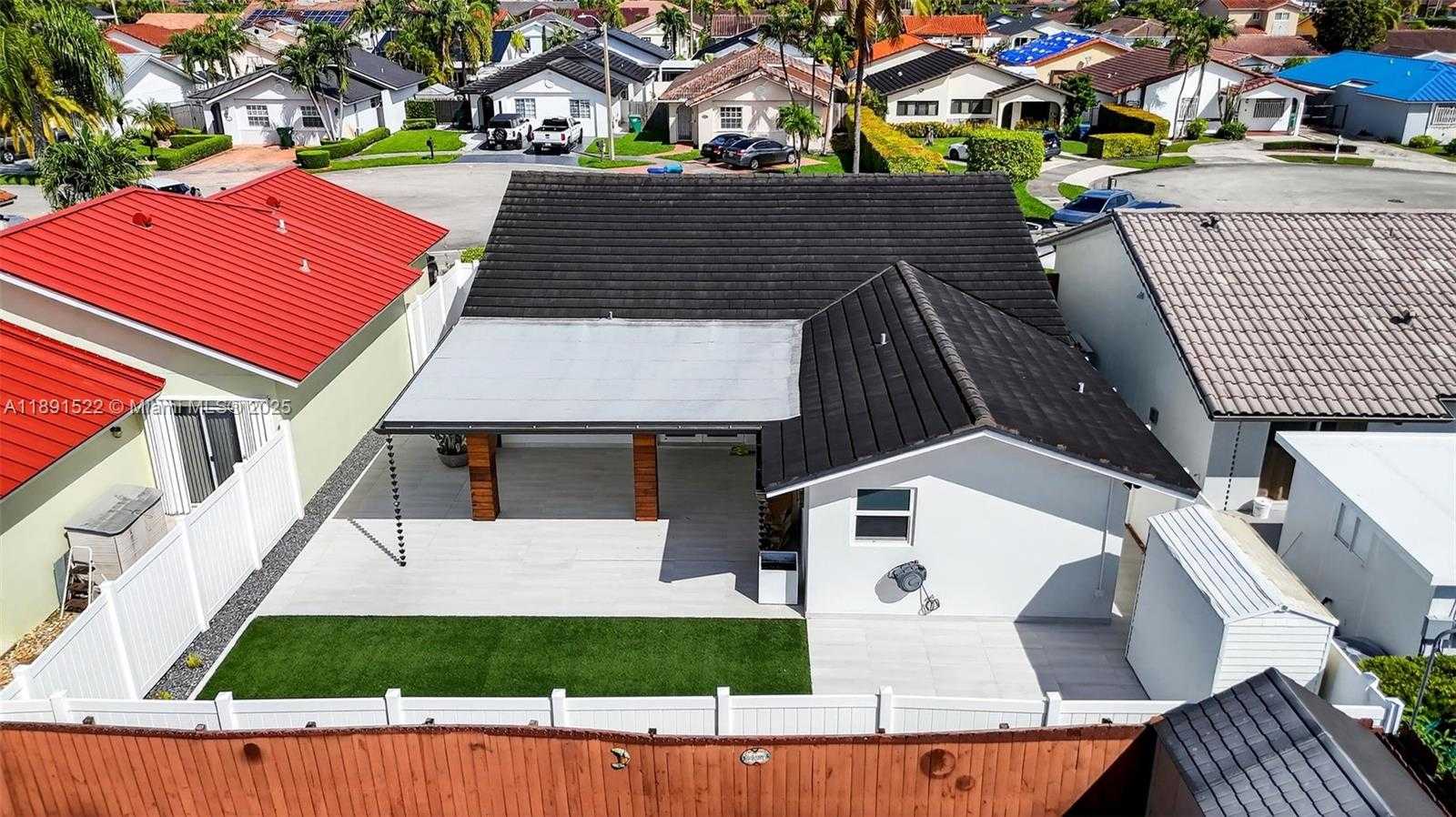 Small Image of 13280 SOUTH WEST 39TH TER, Miami Number 49