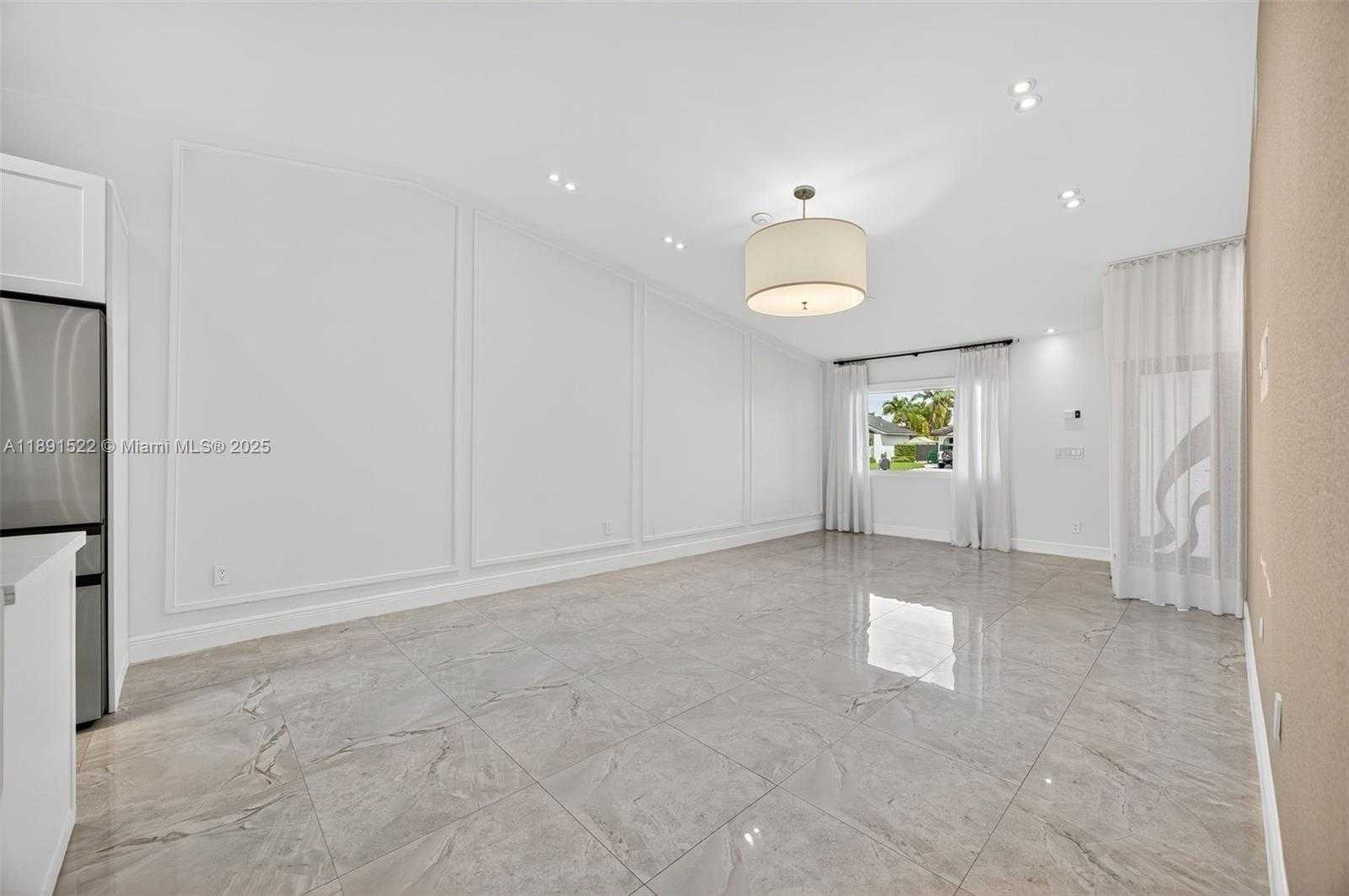 Small Image of 13280 SOUTH WEST 39TH TER, Miami Number 8