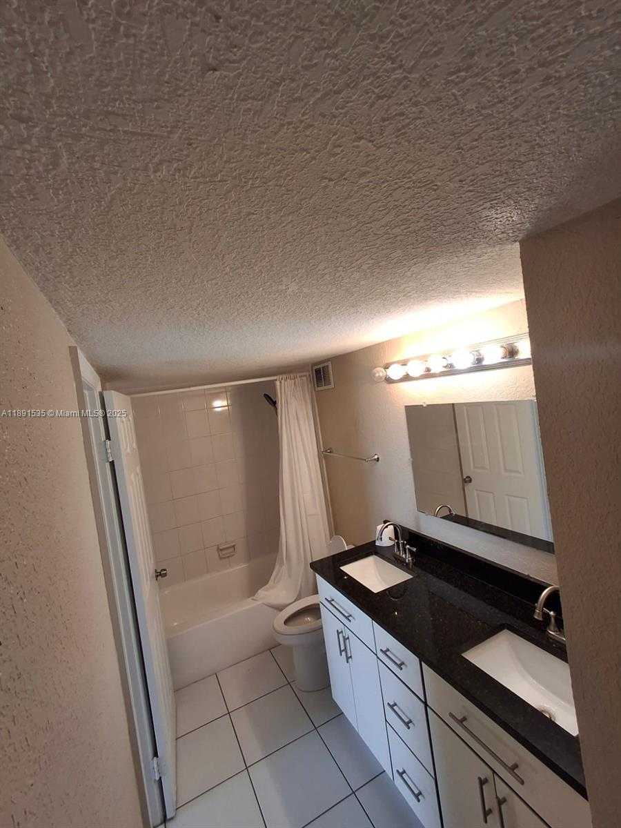 Small Image of 1351 NORTH EAST MIAMI GARDENS DR #901E, Miami Number 10