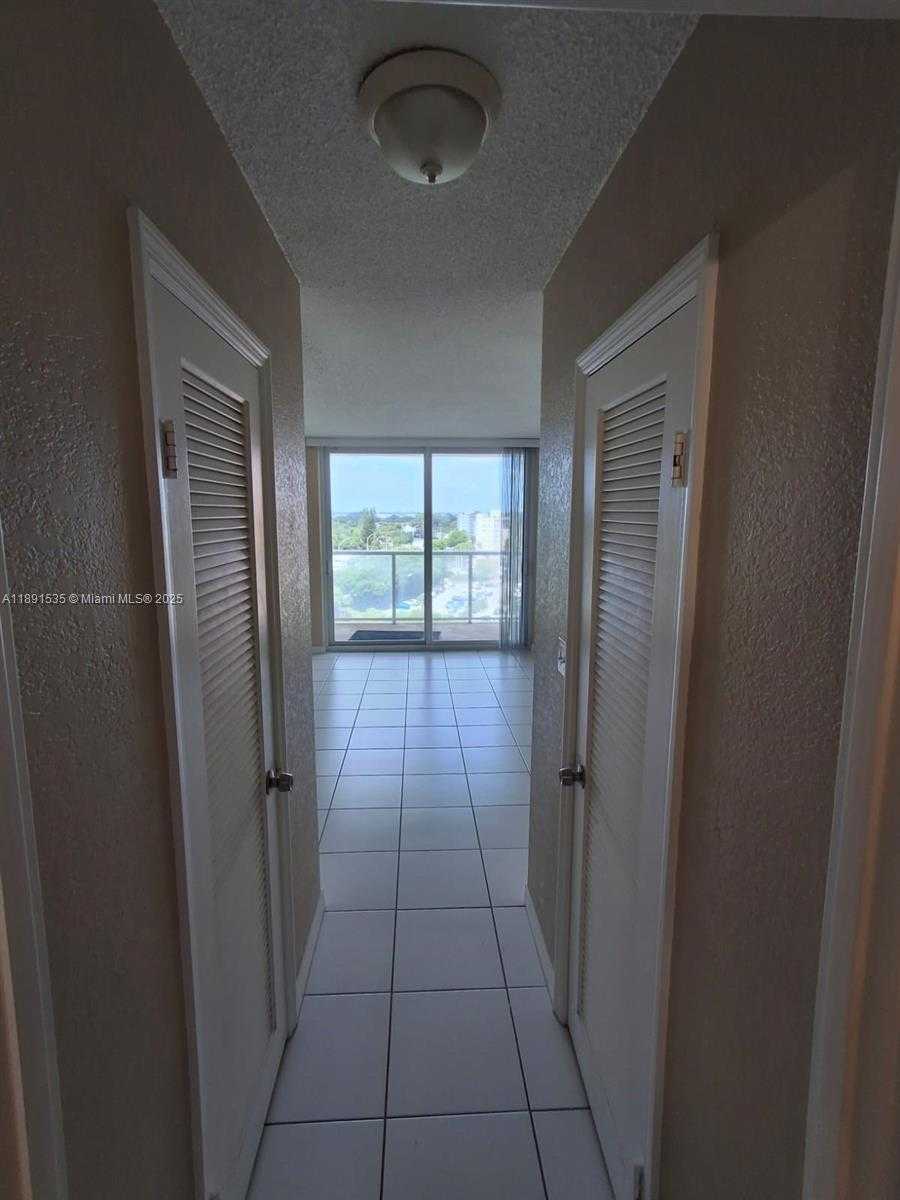 Small Image of 1351 NORTH EAST MIAMI GARDENS DR #901E, Miami Number 11