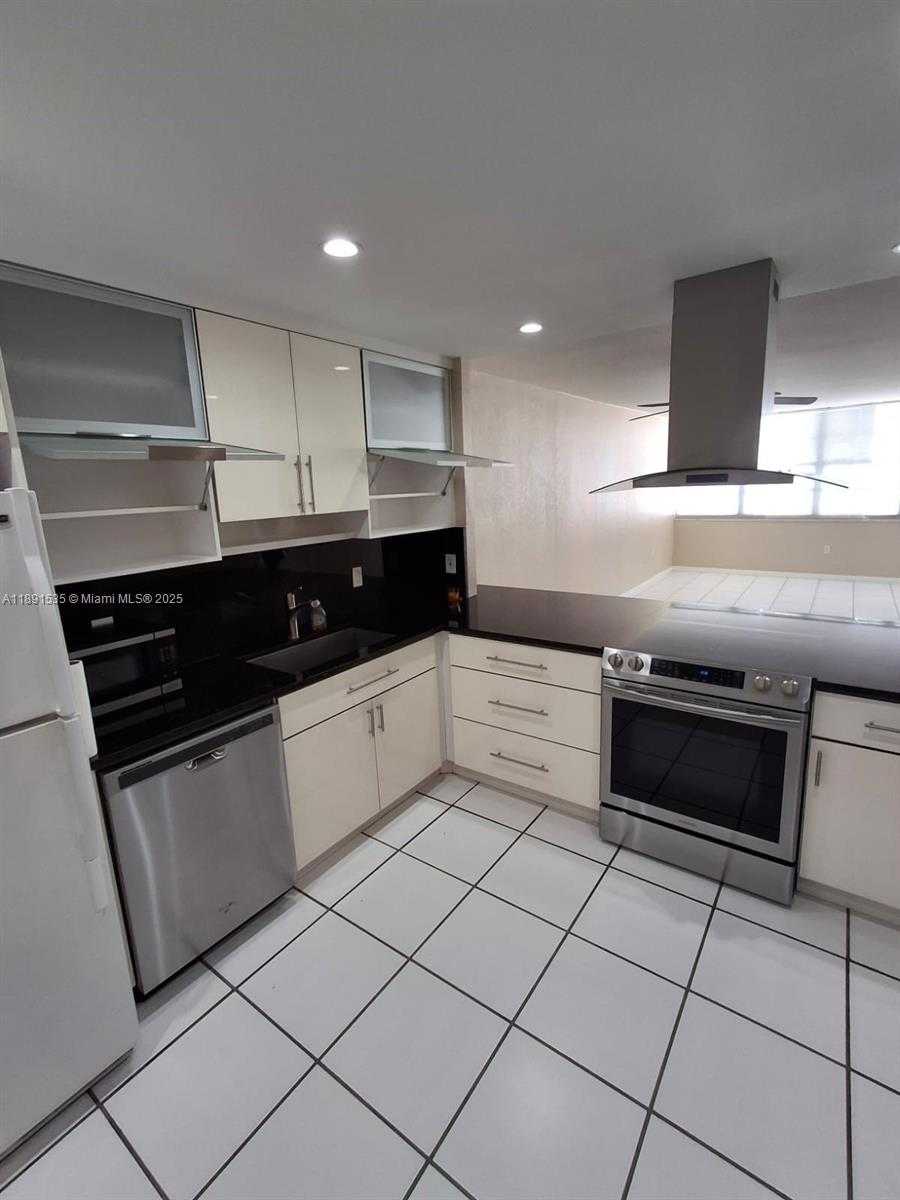 Small Image of 1351 NORTH EAST MIAMI GARDENS DR #901E, Miami Number 13