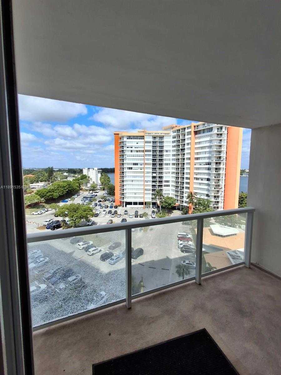 Small Image of 1351 NORTH EAST MIAMI GARDENS DR #901E, Miami Number 9