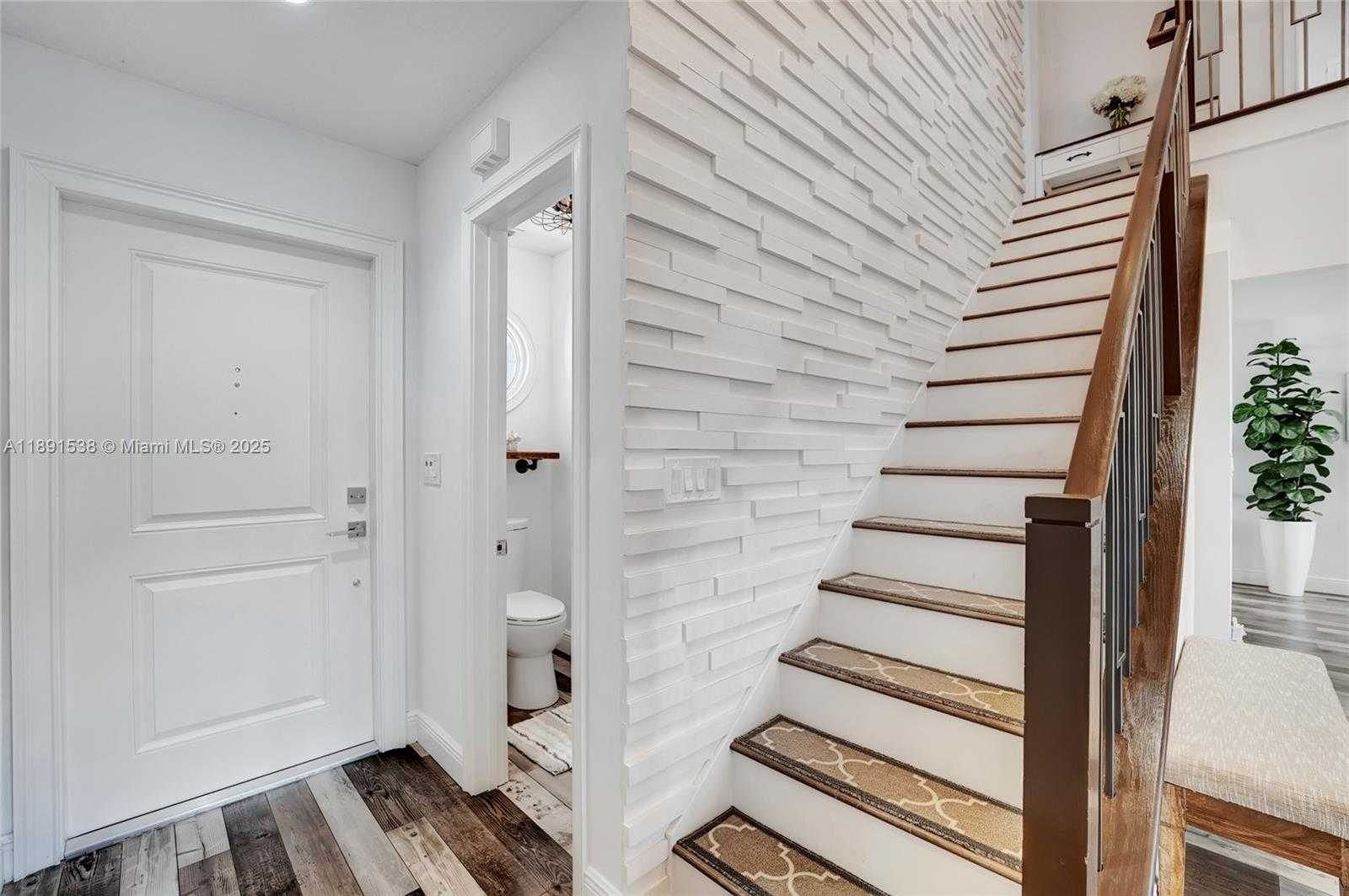 Small Image of 203 OCEAN DUNES CIR, Jupiter Number 12