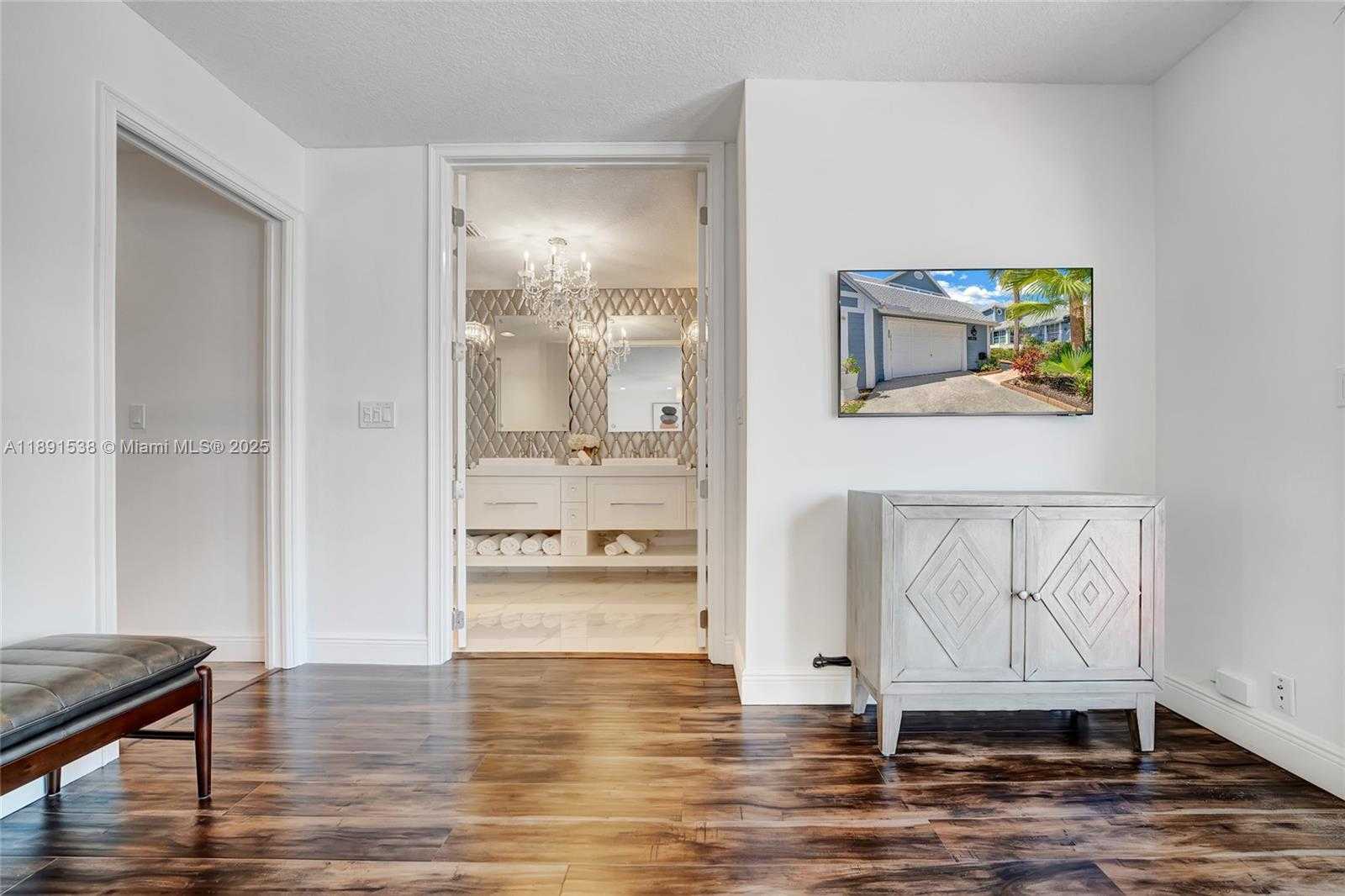 Small Image of 203 OCEAN DUNES CIR, Jupiter Number 17