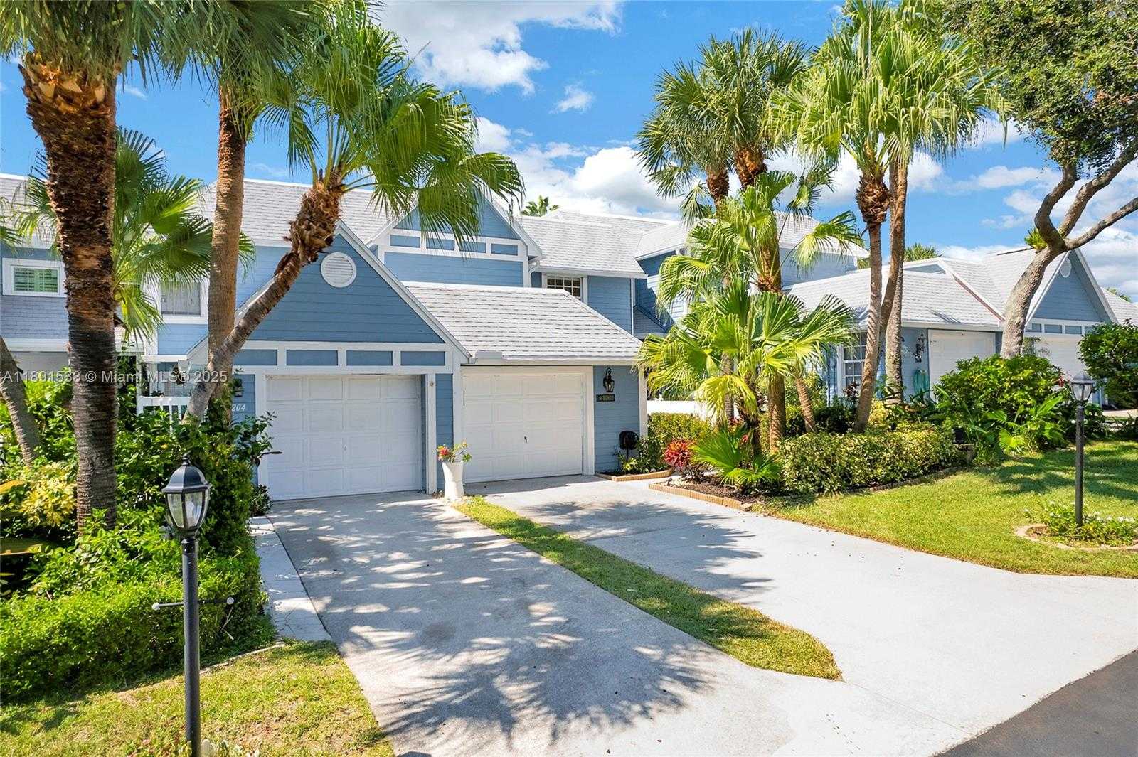 Small Image of 203 OCEAN DUNES CIR, Jupiter Number 33