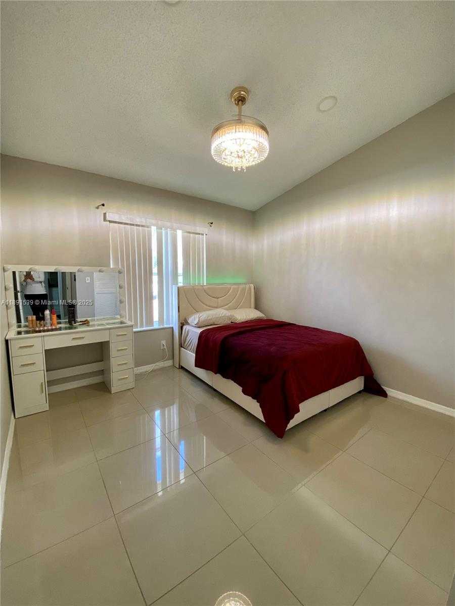 Small Image of 405 SOUTH WEST 183RD WAY, Pembroke Pines Number 10