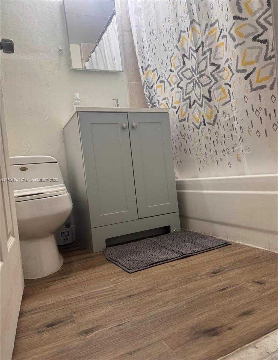 Small Image of 1555 PENNSYLVANIA AVE #102, Miami Beach Number 9