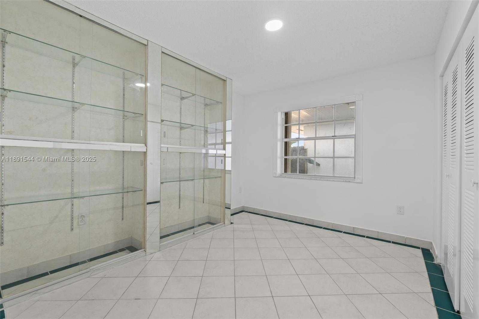 Small Image of 13400 SOUTH WEST 182ND ST, Miami Number 11