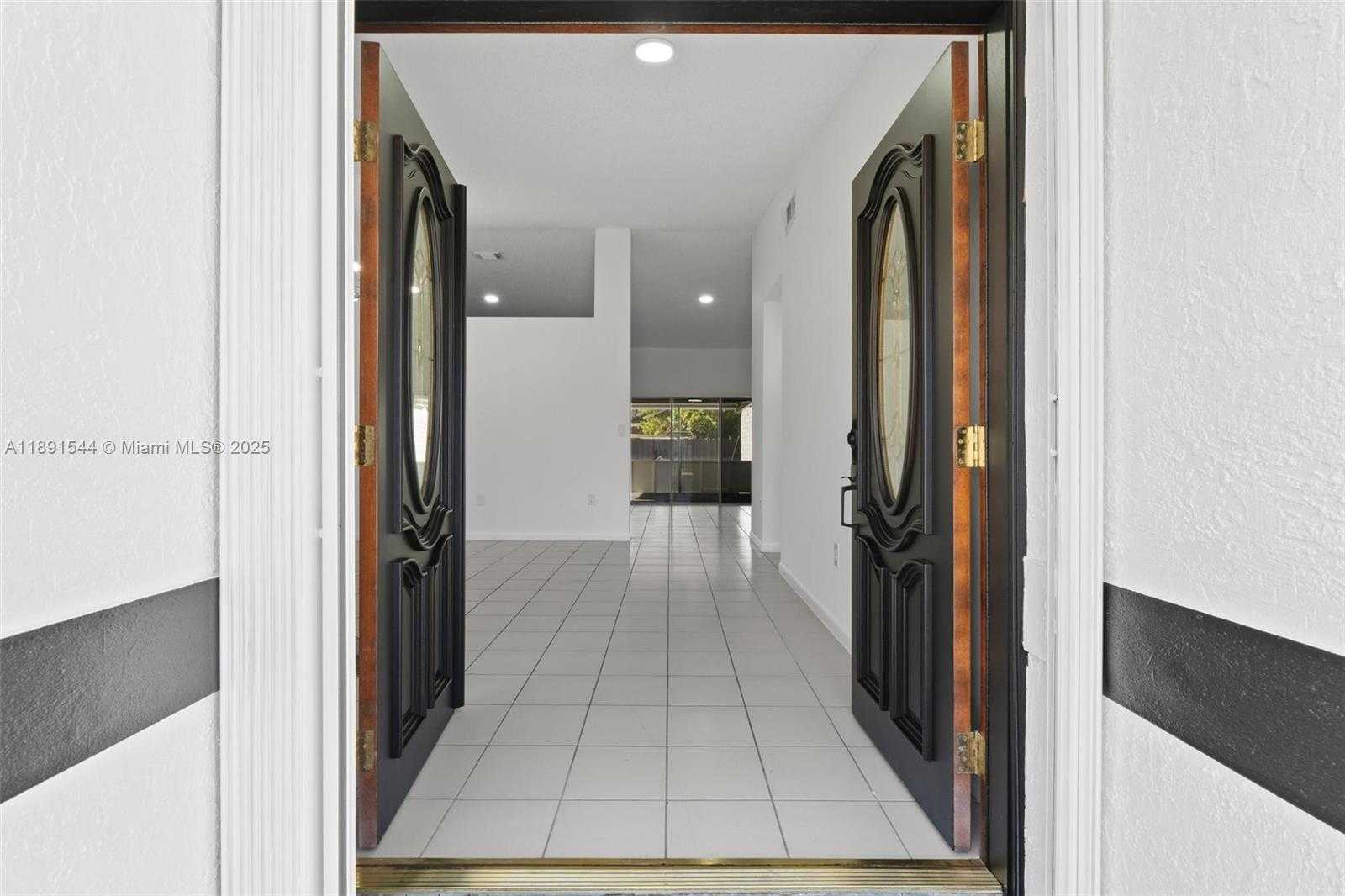 Small Image of 13400 SOUTH WEST 182ND ST, Miami Number 12