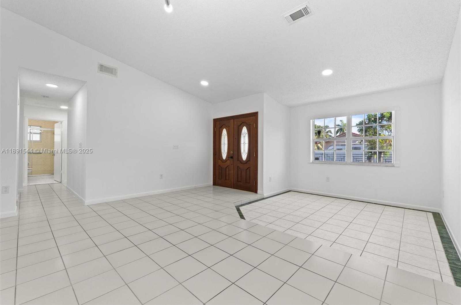 Small Image of 13400 SOUTH WEST 182ND ST, Miami Number 16