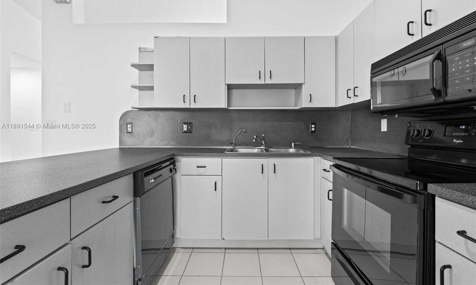 Small Image of 13400 SOUTH WEST 182ND ST, Miami Number 2