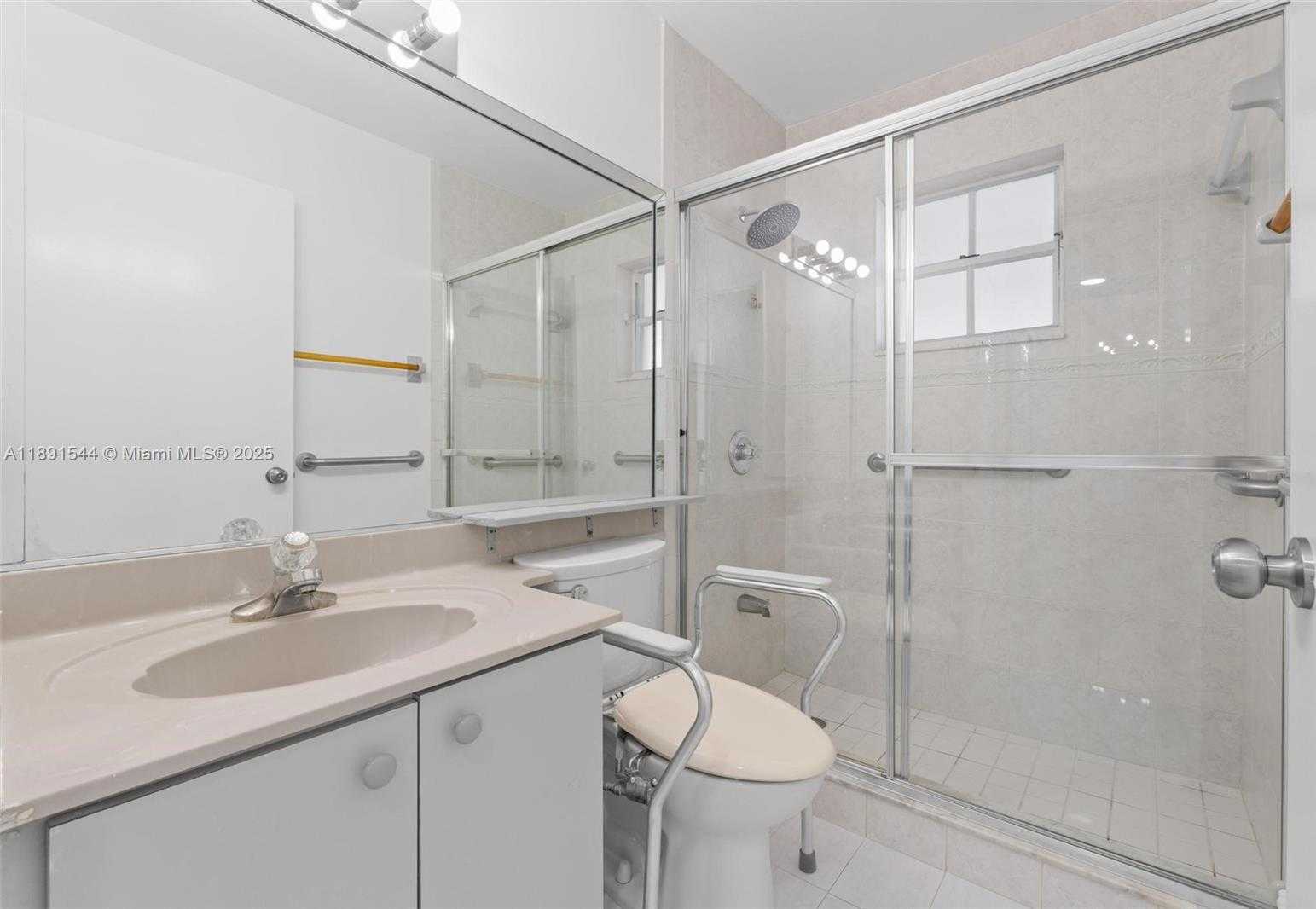Small Image of 13400 SOUTH WEST 182ND ST, Miami Number 21