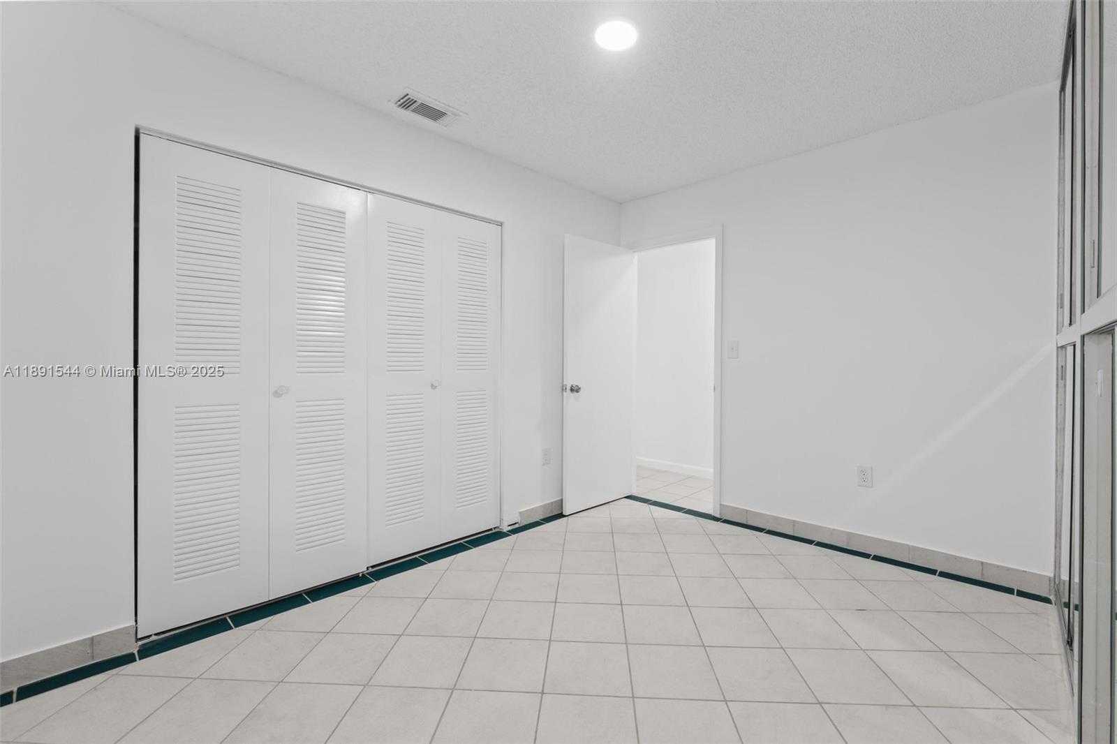 Small Image of 13400 SOUTH WEST 182ND ST, Miami Number 26