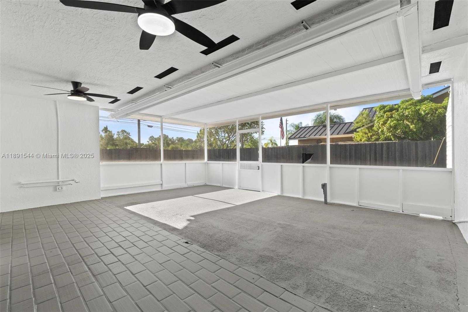 Small Image of 13400 SOUTH WEST 182ND ST, Miami Number 27