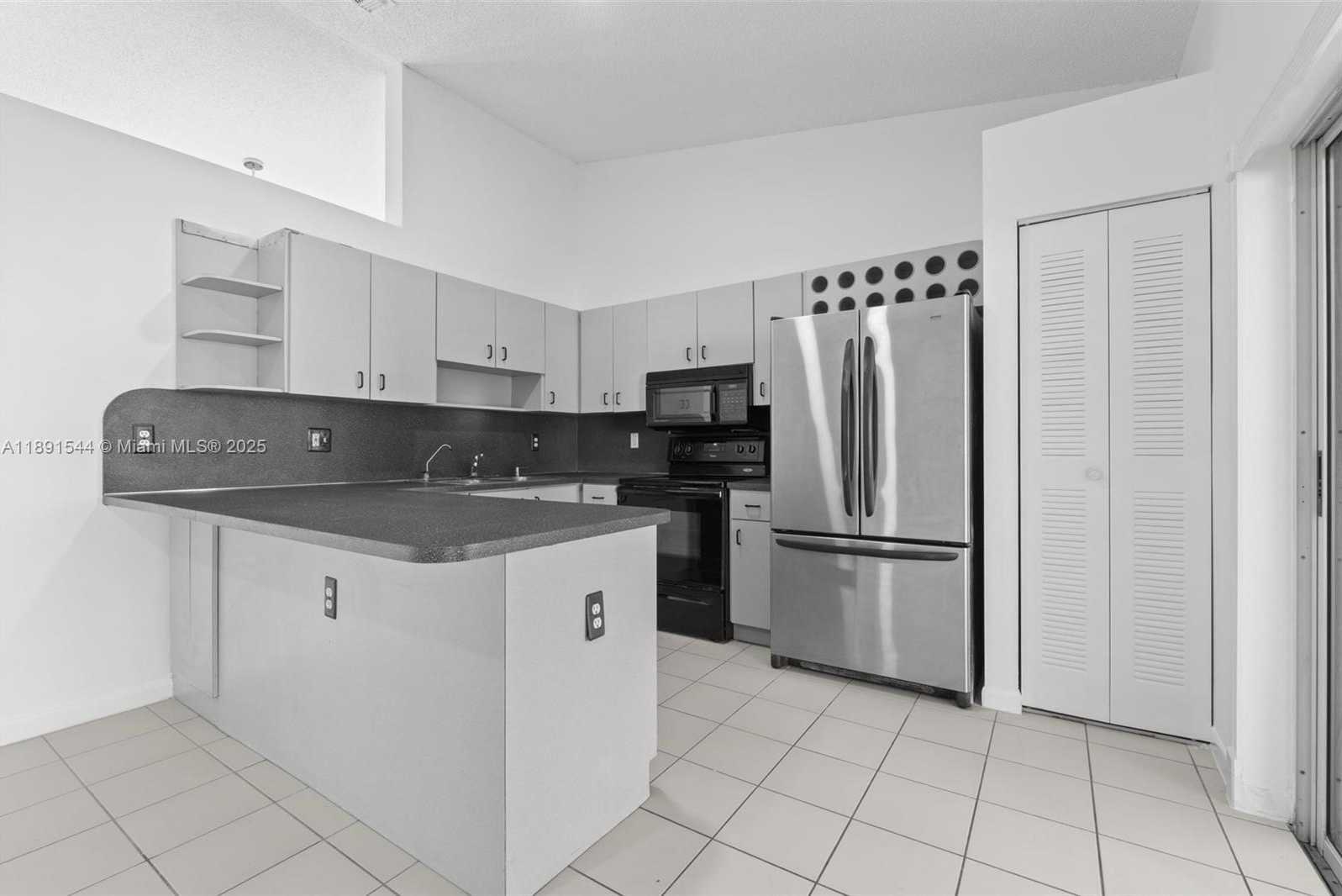 Small Image of 13400 SOUTH WEST 182ND ST, Miami Number 3