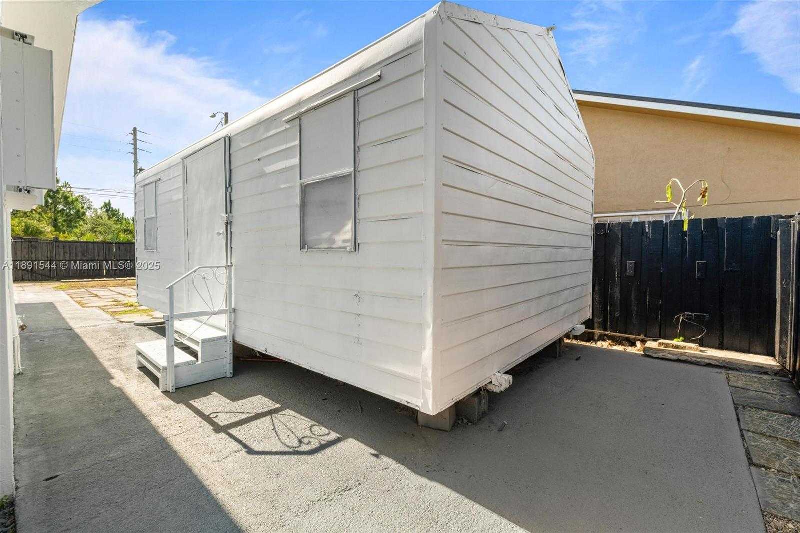 Small Image of 13400 SOUTH WEST 182ND ST, Miami Number 34