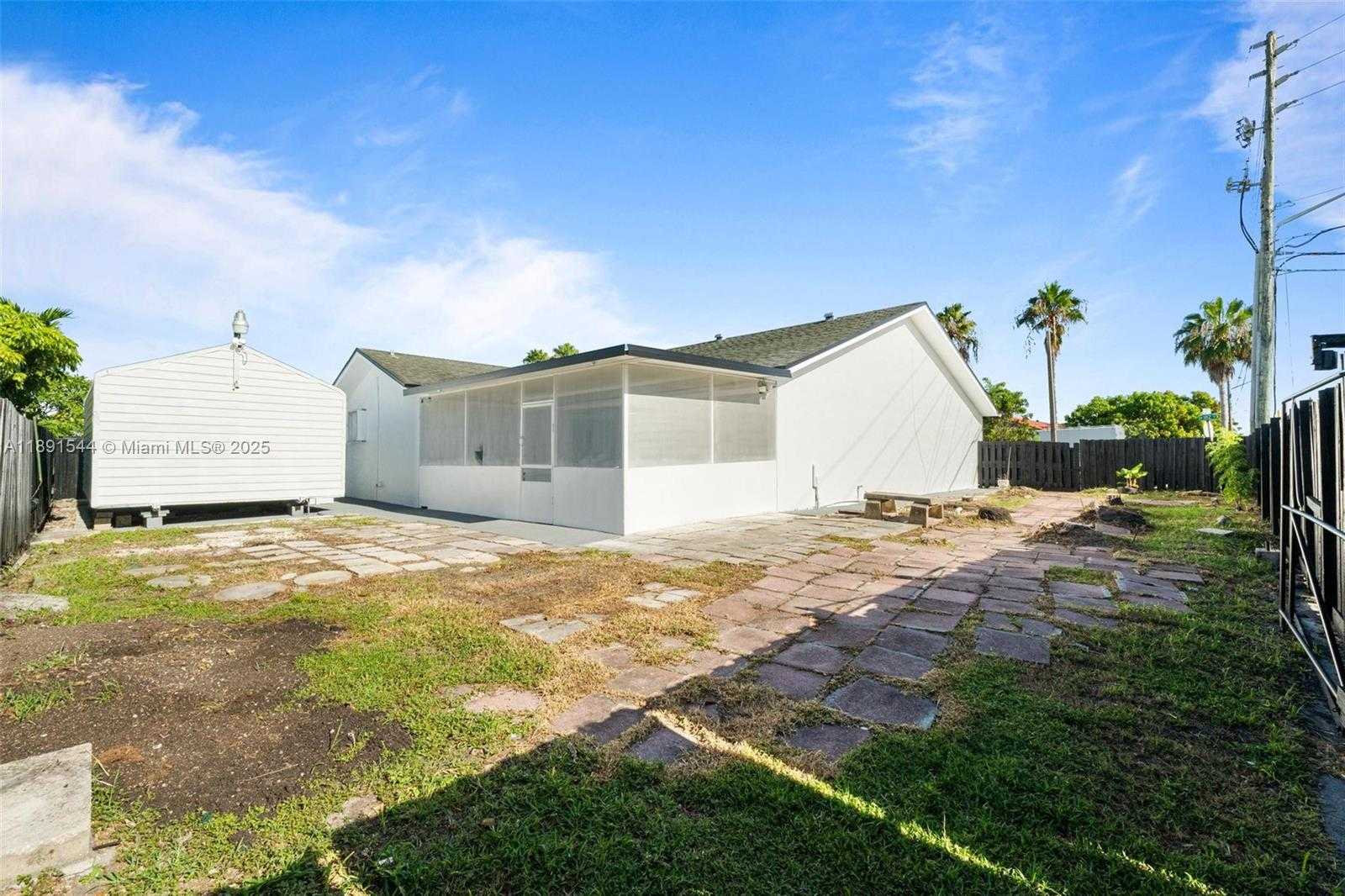 Small Image of 13400 SOUTH WEST 182ND ST, Miami Number 35