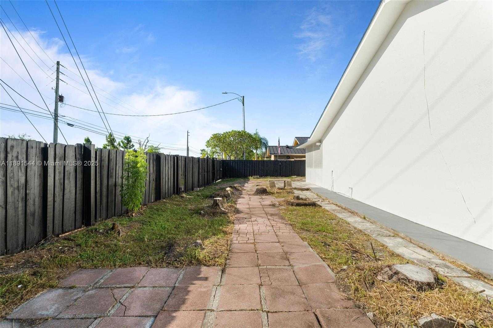 Small Image of 13400 SOUTH WEST 182ND ST, Miami Number 36