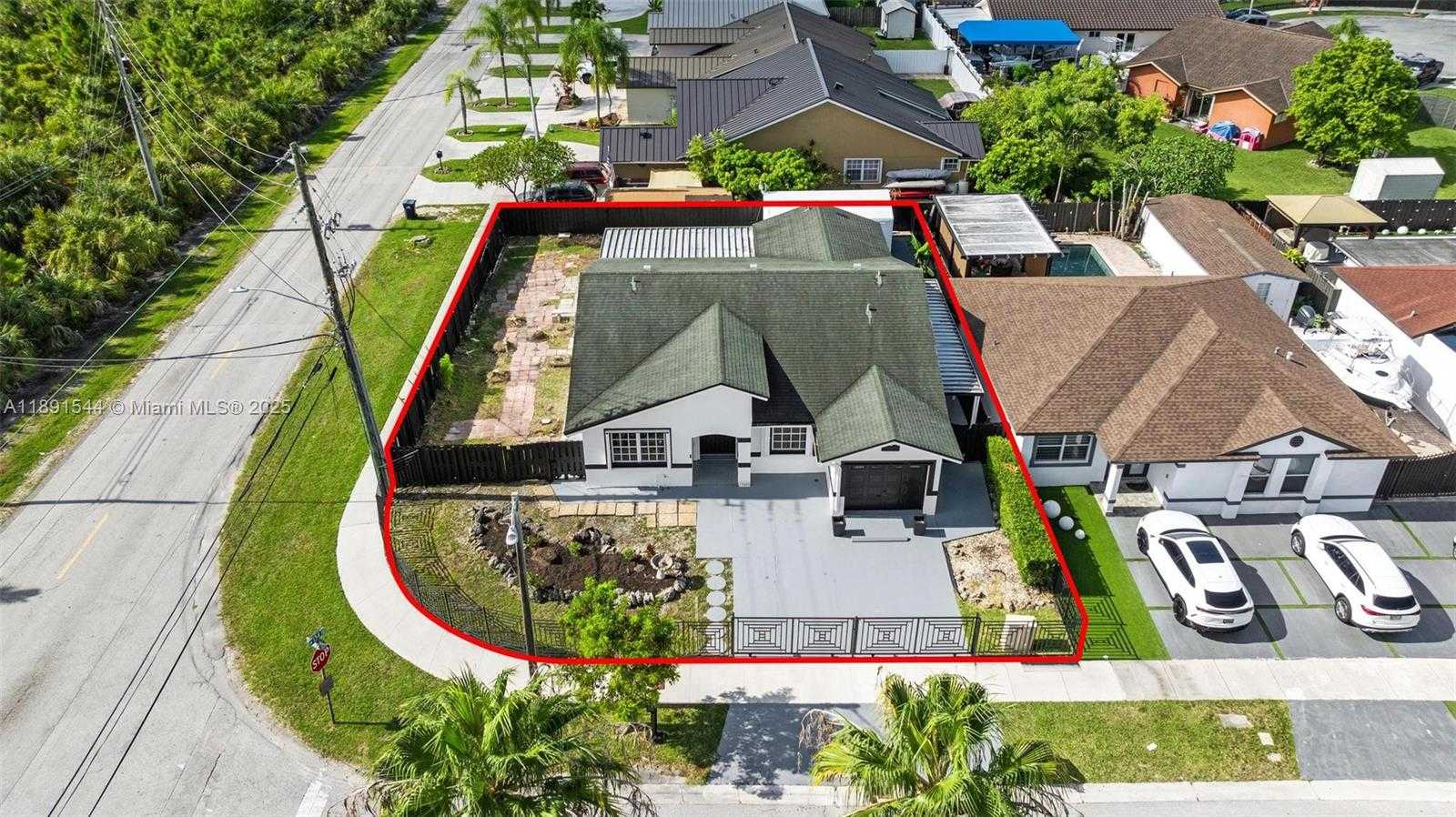 Small Image of 13400 SOUTH WEST 182ND ST, Miami Number 40