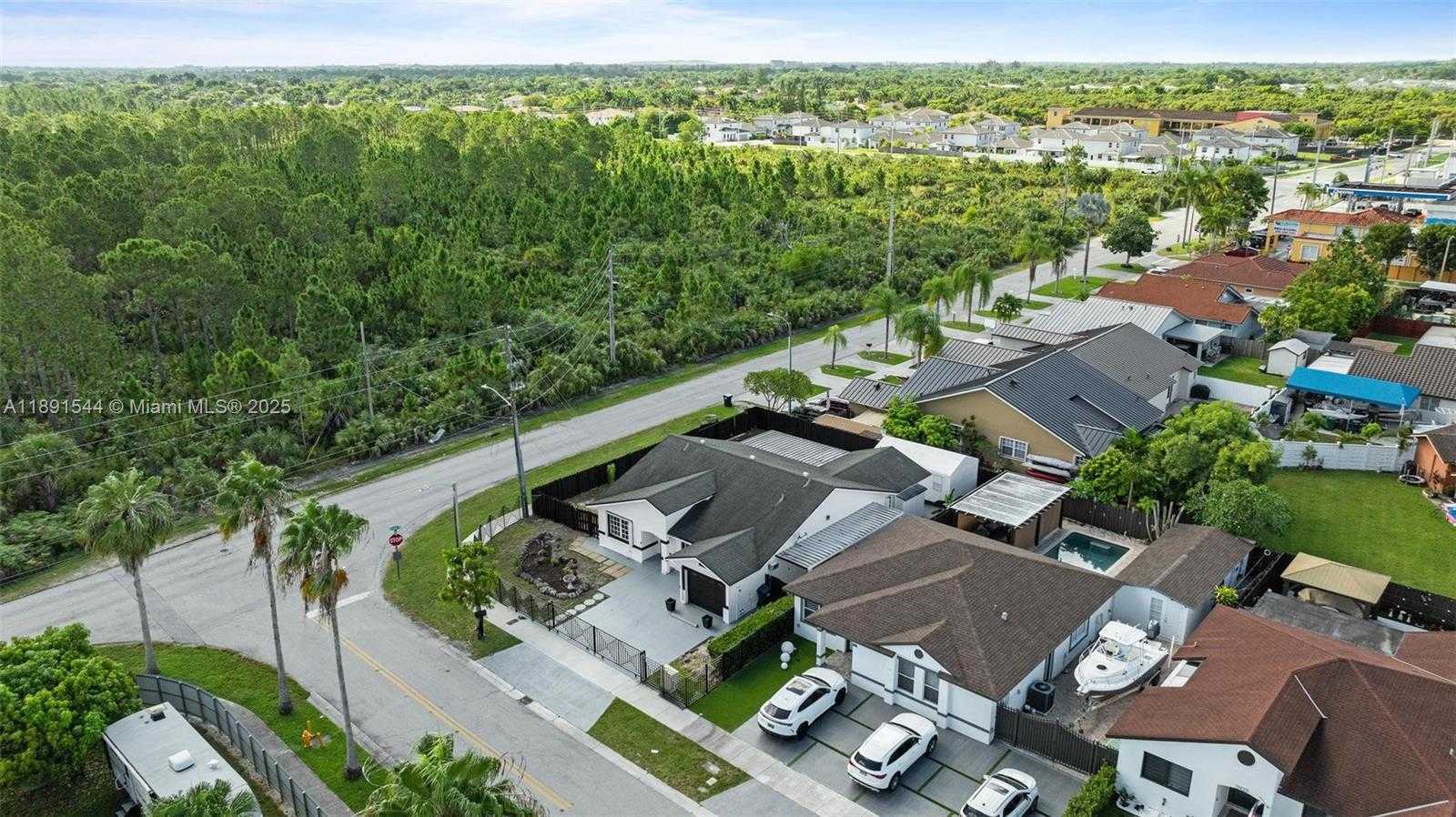 Small Image of 13400 SOUTH WEST 182ND ST, Miami Number 42