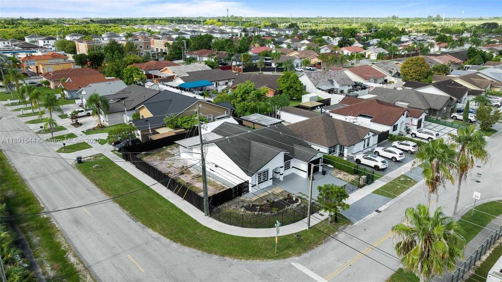 Small Image of 13400 SOUTH WEST 182ND ST, Miami Number 48