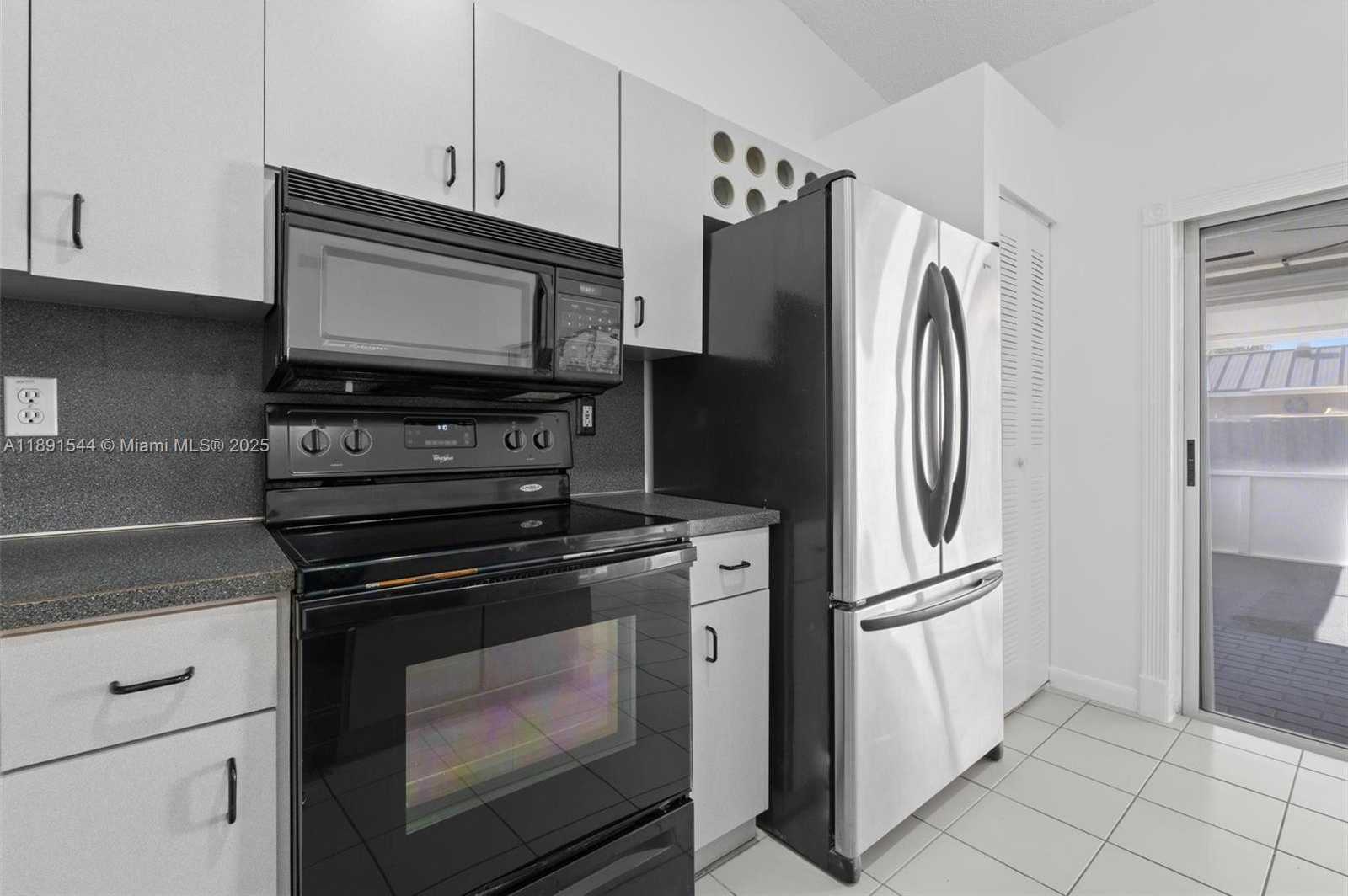 Small Image of 13400 SOUTH WEST 182ND ST, Miami Number 6