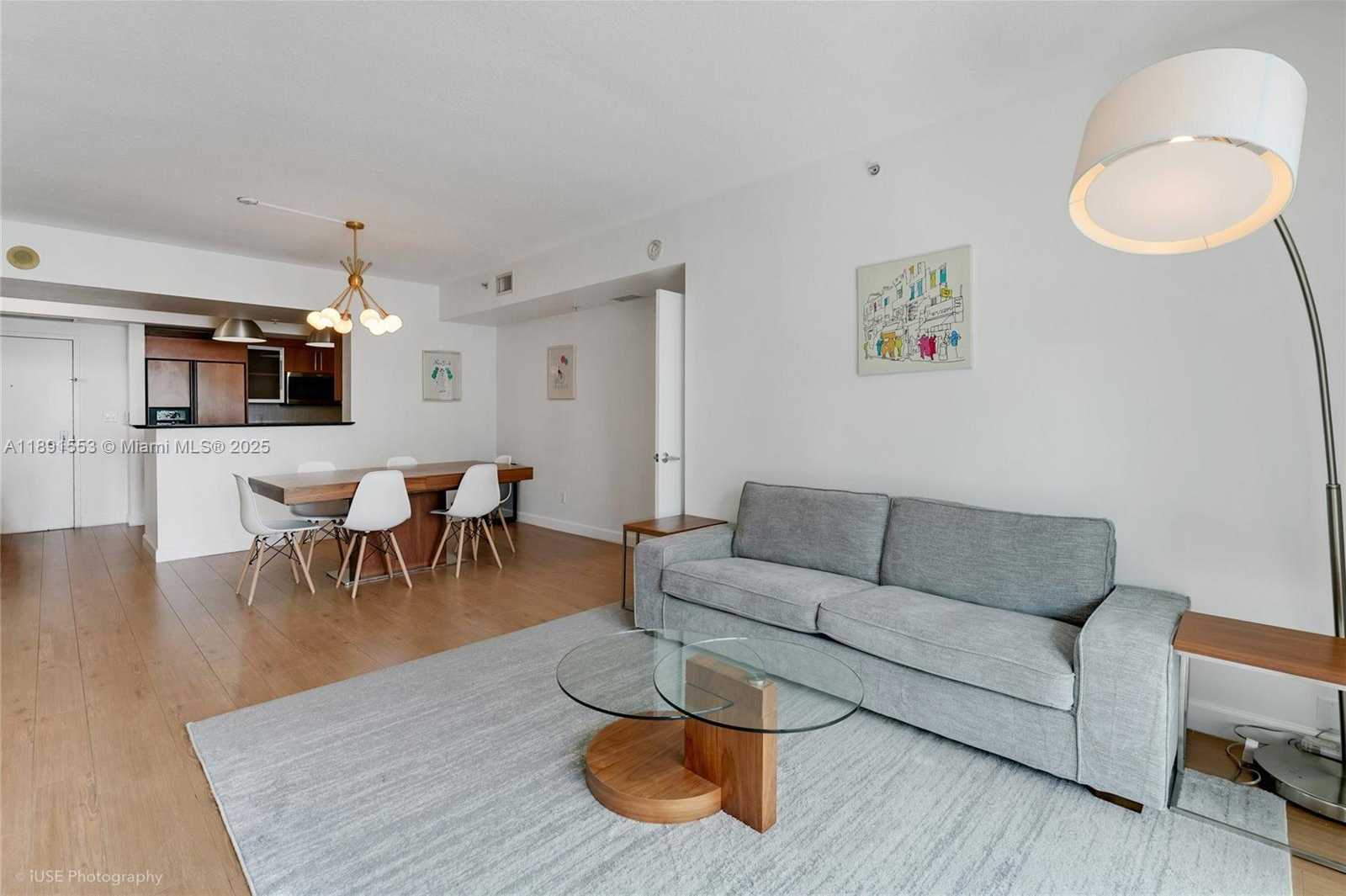 Small Image of 325 SOUTH BISCAYNE BLVD #1721, Miami Number 4