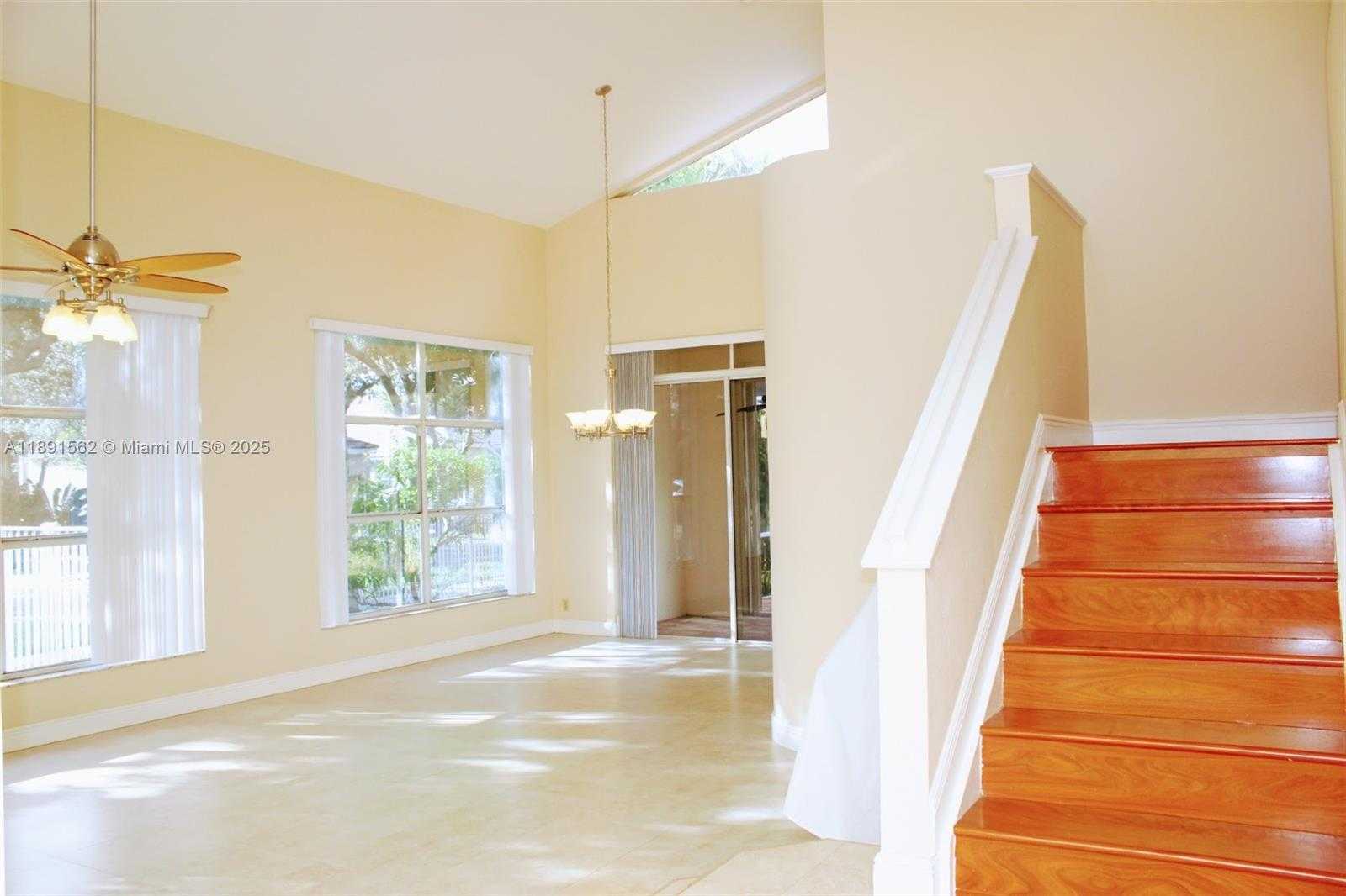 Small Image of 11151 MINNEAPOLIS DR, Cooper City Number 10