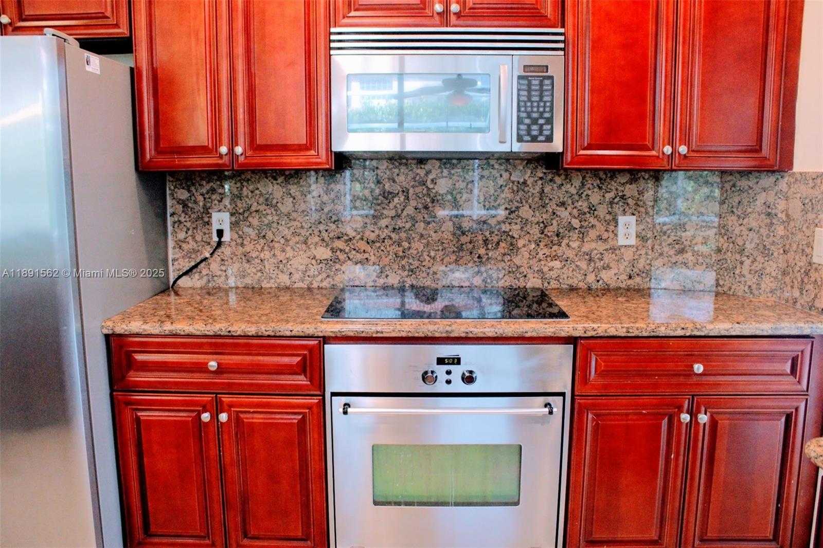 Small Image of 11151 MINNEAPOLIS DR, Cooper City Number 17