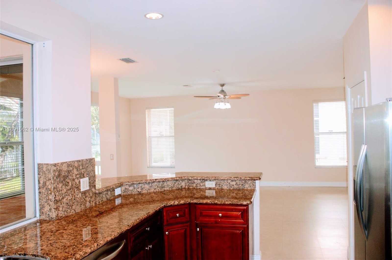 Small Image of 11151 MINNEAPOLIS DR, Cooper City Number 20