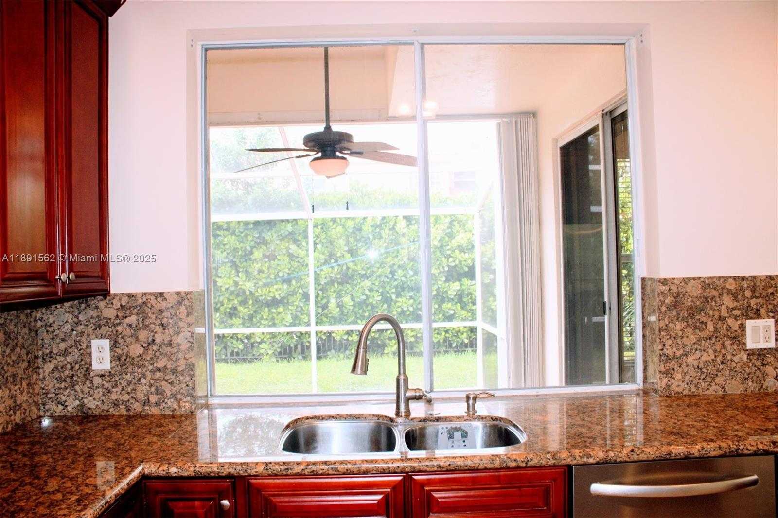 Small Image of 11151 MINNEAPOLIS DR, Cooper City Number 21