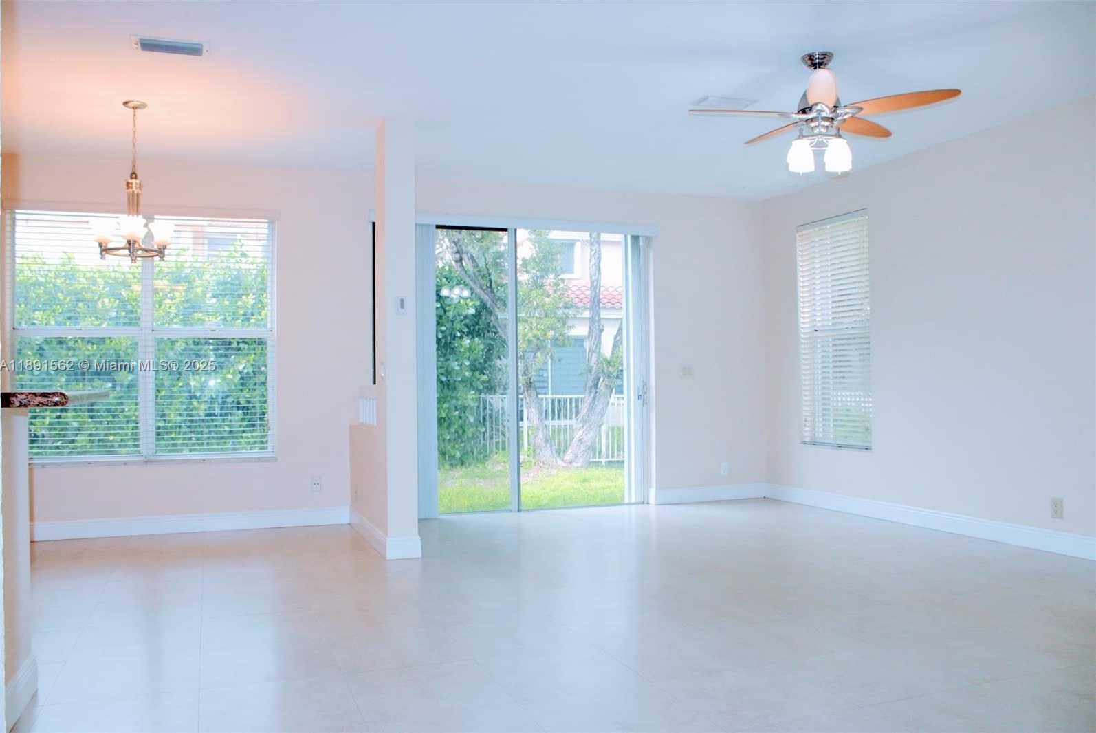 Small Image of 11151 MINNEAPOLIS DR, Cooper City Number 22