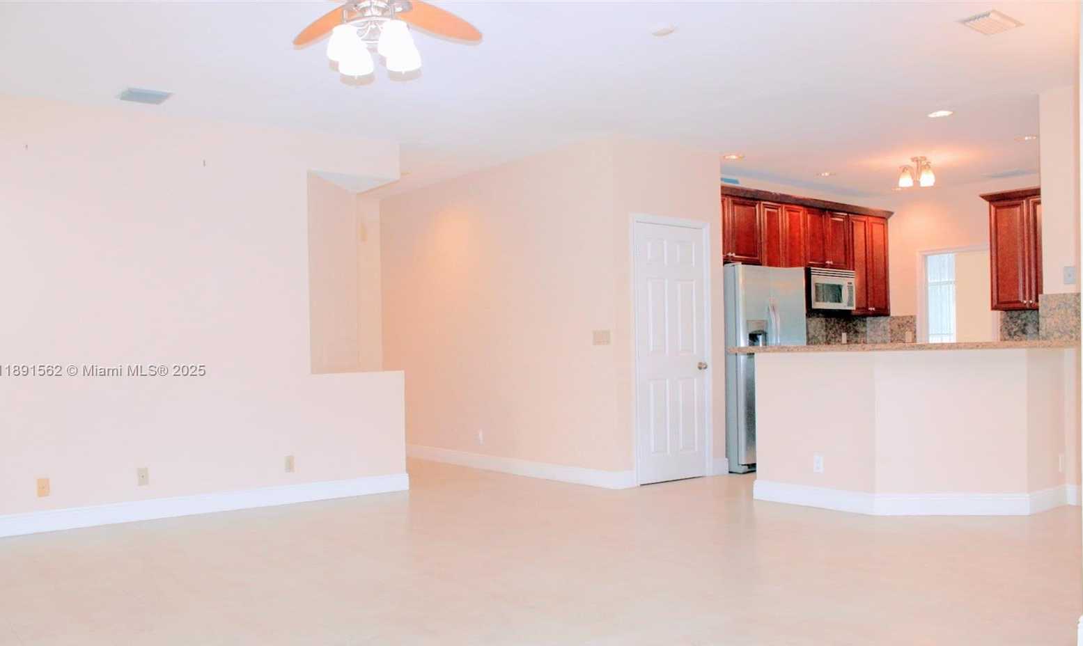 Small Image of 11151 MINNEAPOLIS DR, Cooper City Number 24