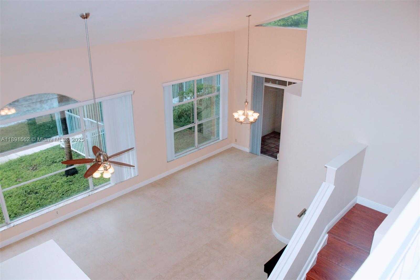 Small Image of 11151 MINNEAPOLIS DR, Cooper City Number 30