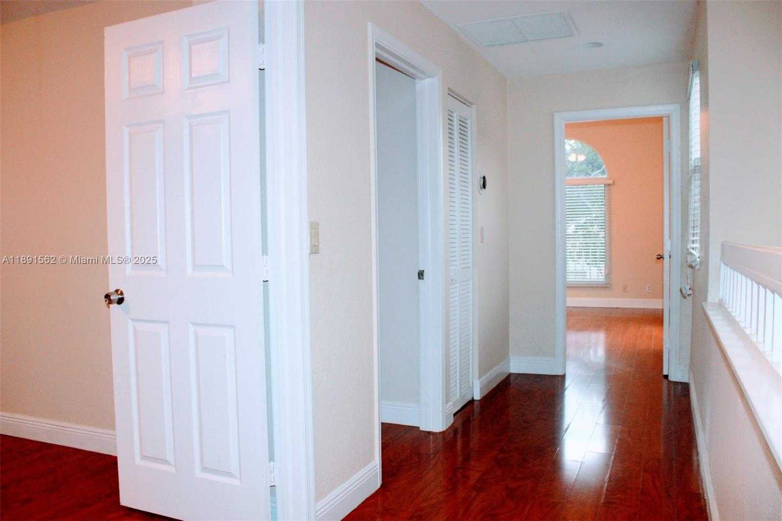Small Image of 11151 MINNEAPOLIS DR, Cooper City Number 33