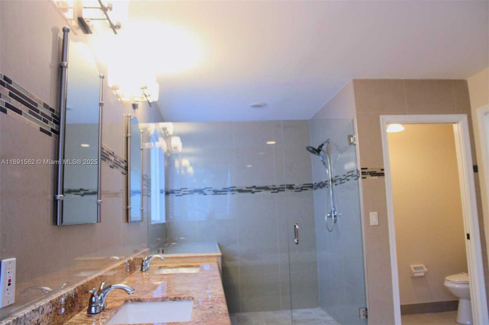 Small Image of 11151 MINNEAPOLIS DR, Cooper City Number 40