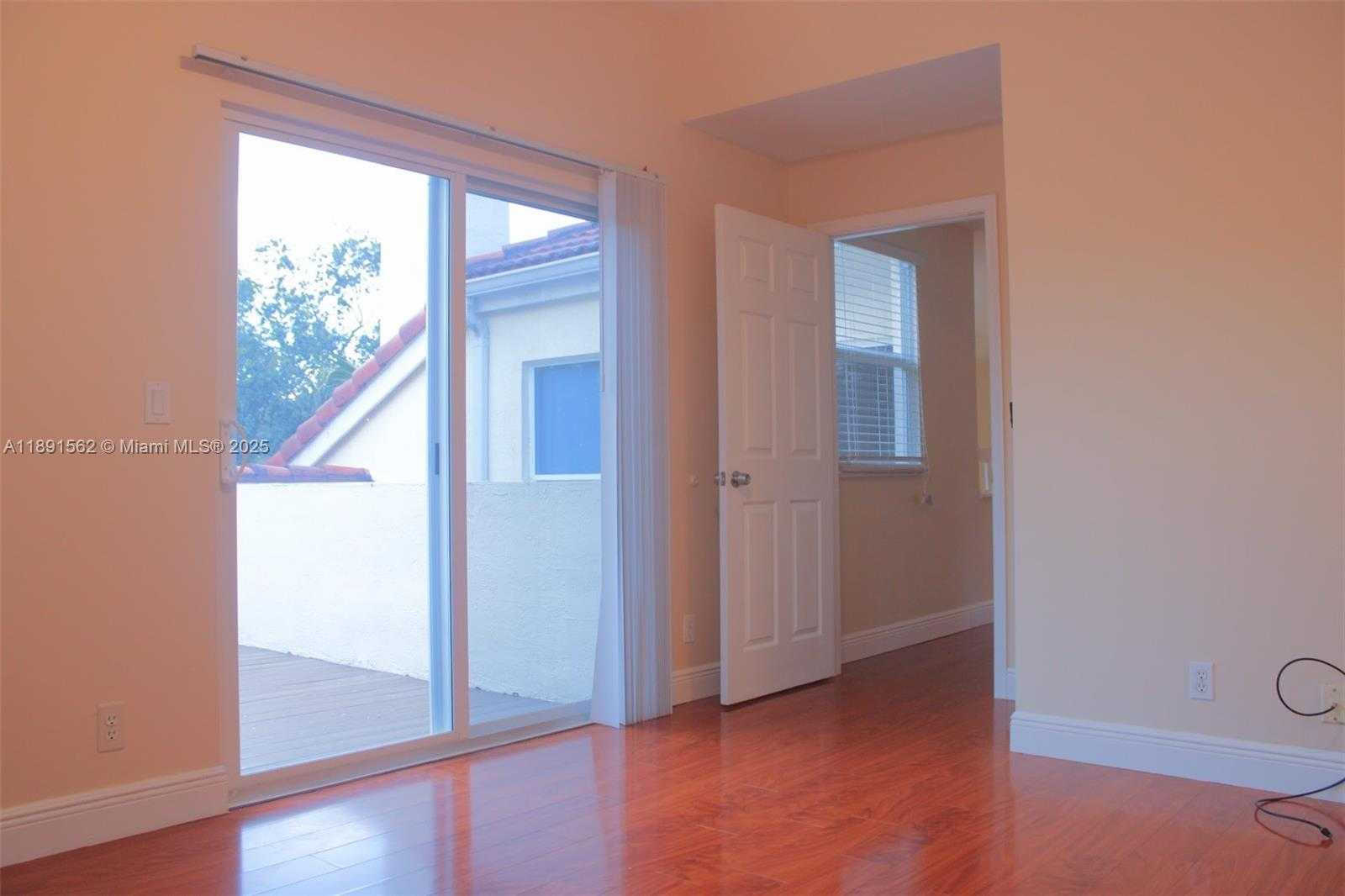 Small Image of 11151 MINNEAPOLIS DR, Cooper City Number 52
