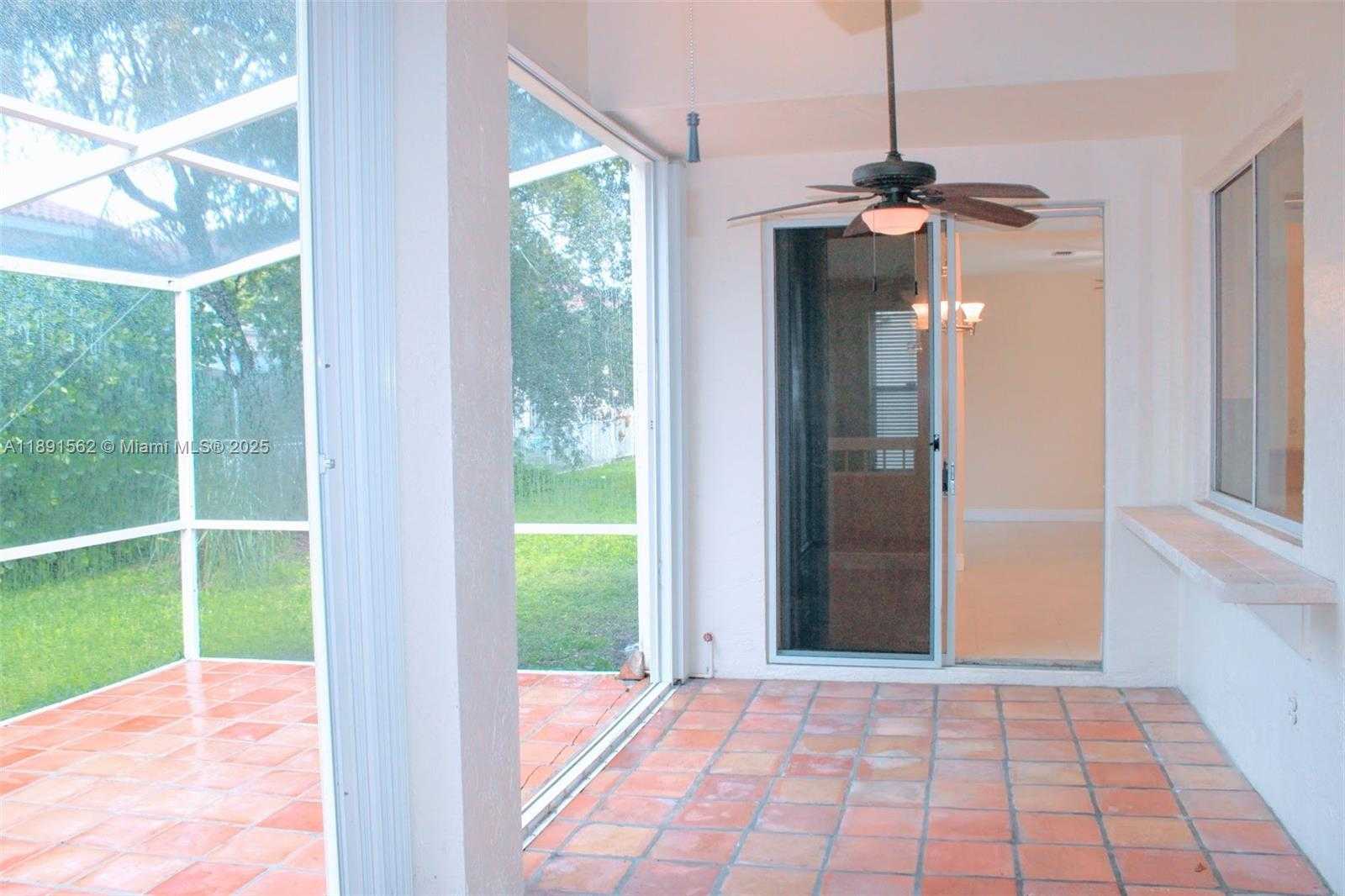 Small Image of 11151 MINNEAPOLIS DR, Cooper City Number 58
