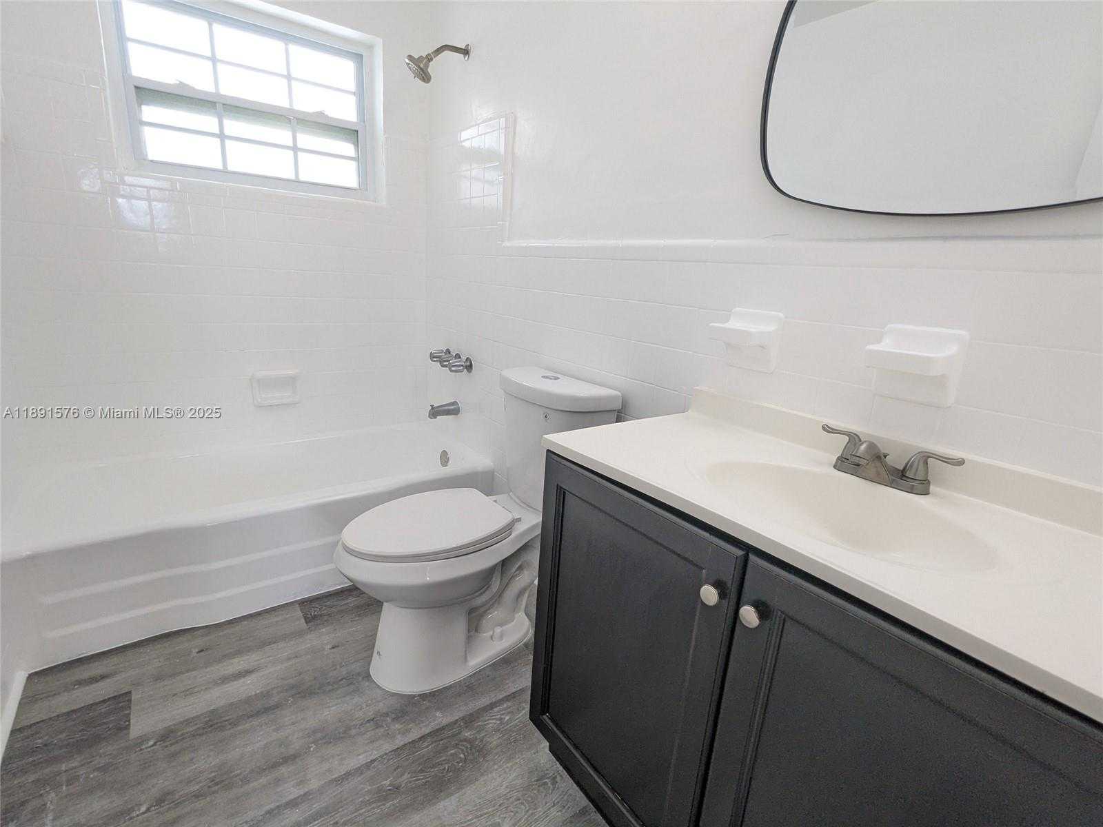 Small Image of 7805 CRESPI BLVD #2, Miami Beach Number 13