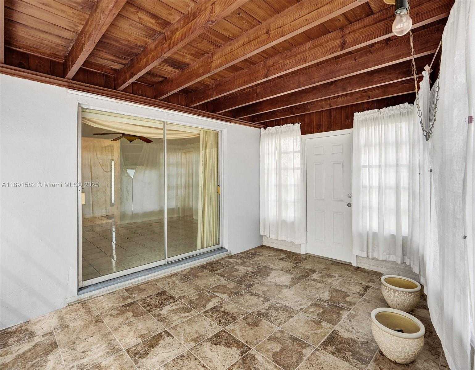 Small Image of 17791 NORTH EAST 13TH AVE, North Miami Beach Number 25